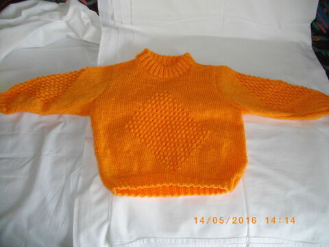 Pull orange pour enfant - Taille :4 ans 30 Perros-Guirec (22)