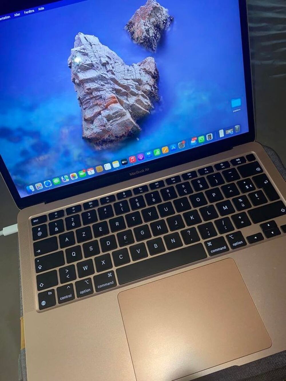MacBook Air 2022 puce M1 8go 512go
Matériel informatique