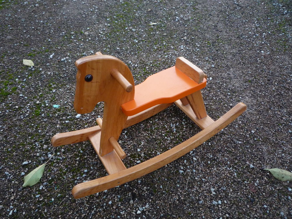 Cheval en bois Jeux / jouets