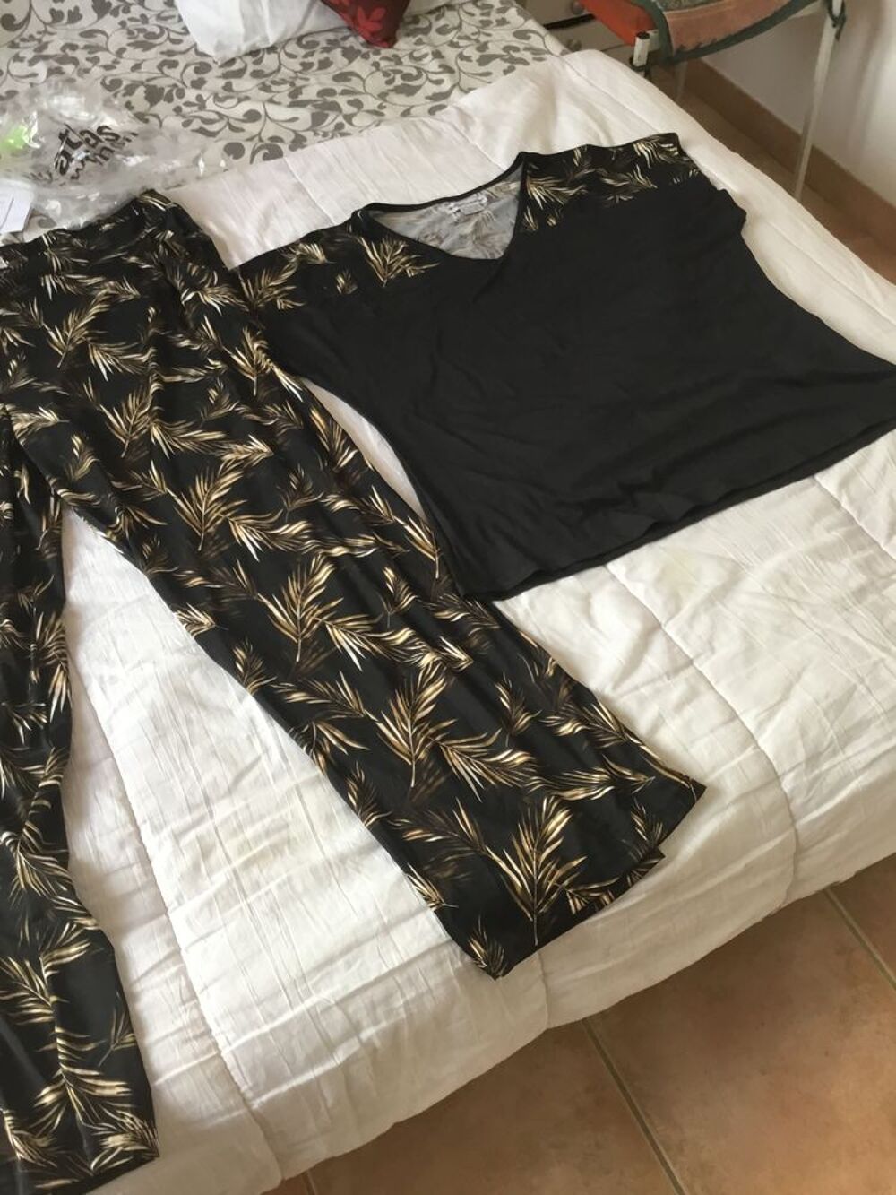 Bel ensemble( pantalon et haut)femme demie saison Vêtements