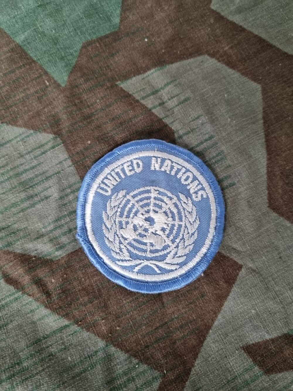 MIL/0004 : Insigne united nations 