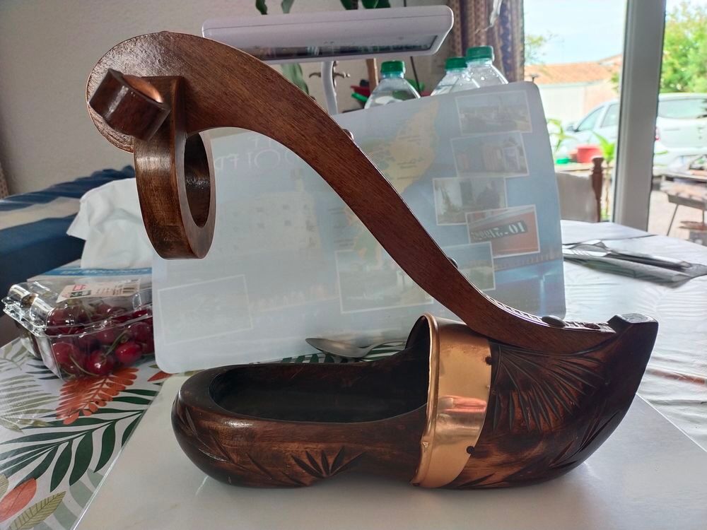 SABOT PORTE BOUTEILLE EN BOIS . Cuisine