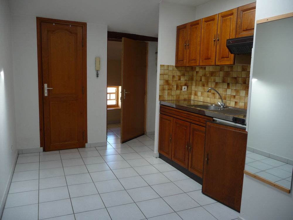 Location Appartement STUDIO non meublé Mâcon