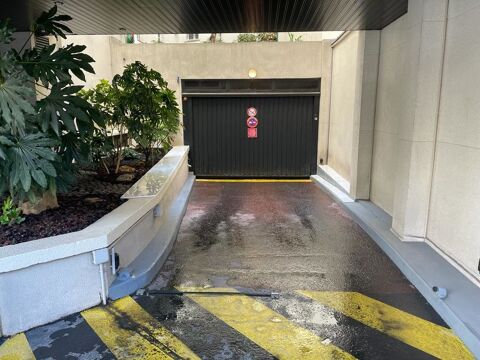  Parking / Garage  louer 10 m