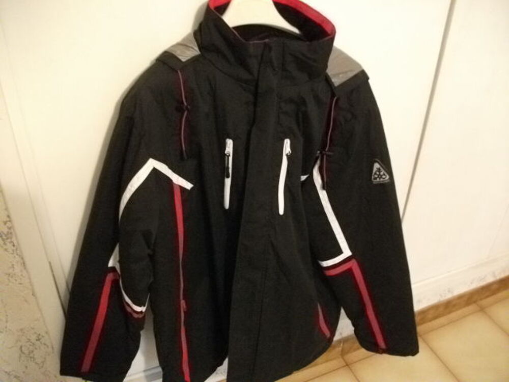 anorak d&eacute;perlant Vêtements