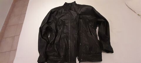 blouson cuir noir 65 Saint-Vallier (26)