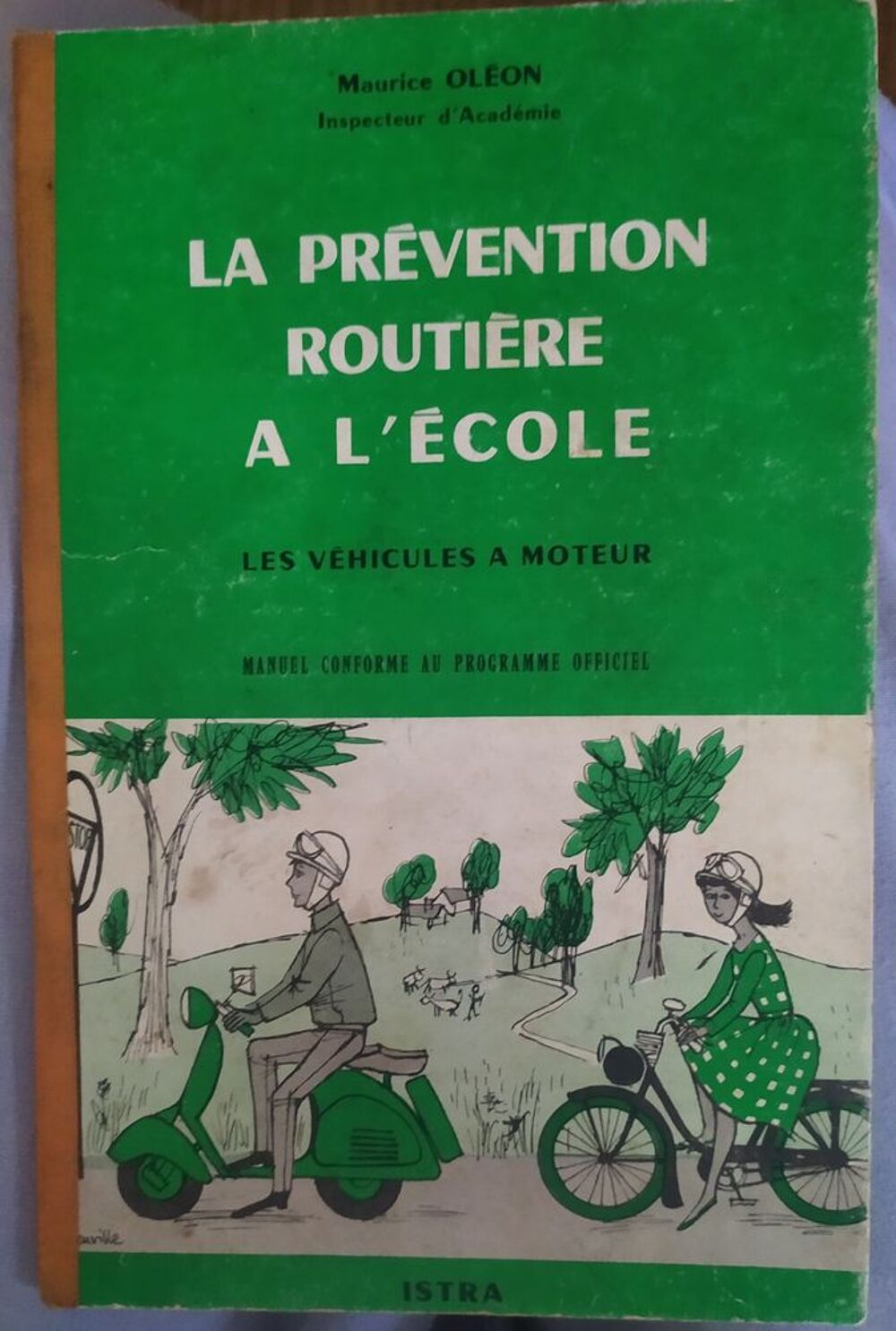 Livre scolaire ancien Livres et BD