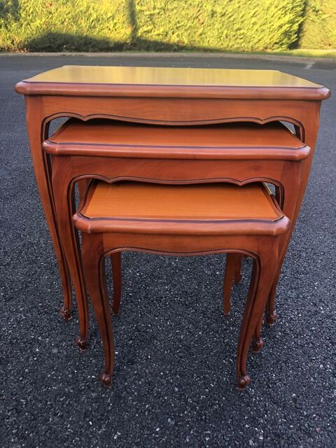 Tables gigognes 60 La Houssaye-en-Brie (77)