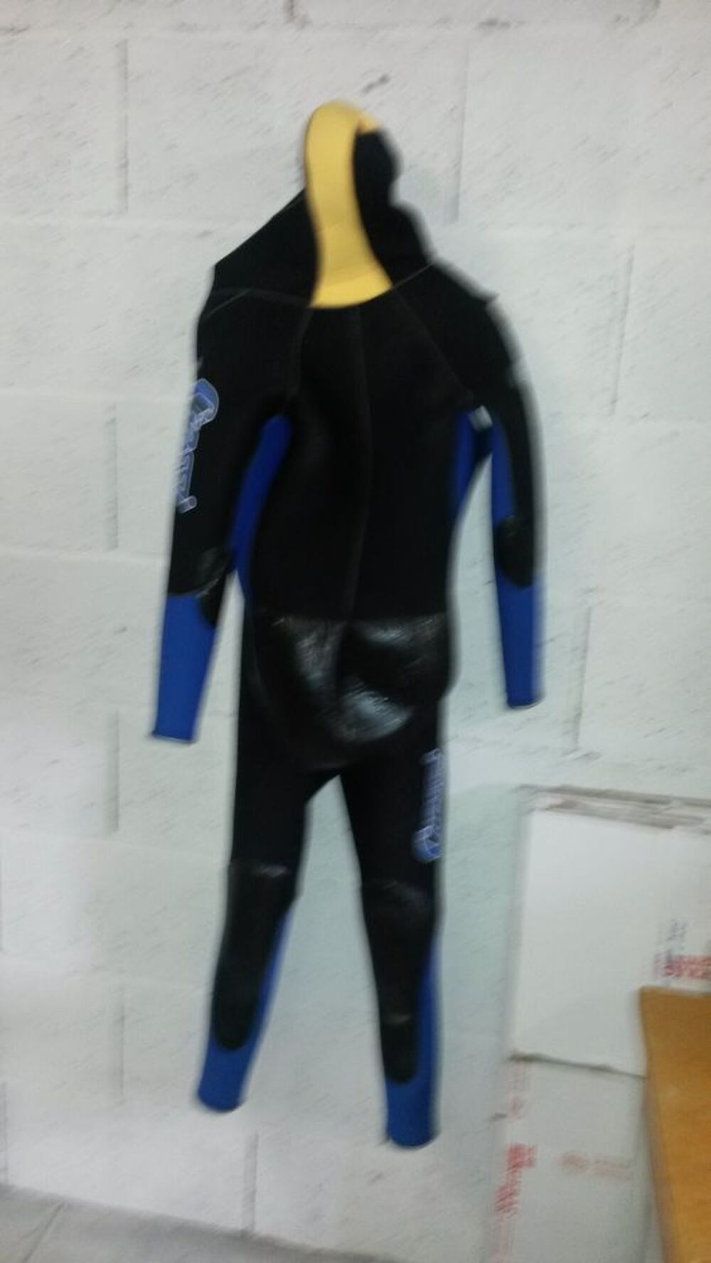 vends combinaison et veste canyon taille L Sports