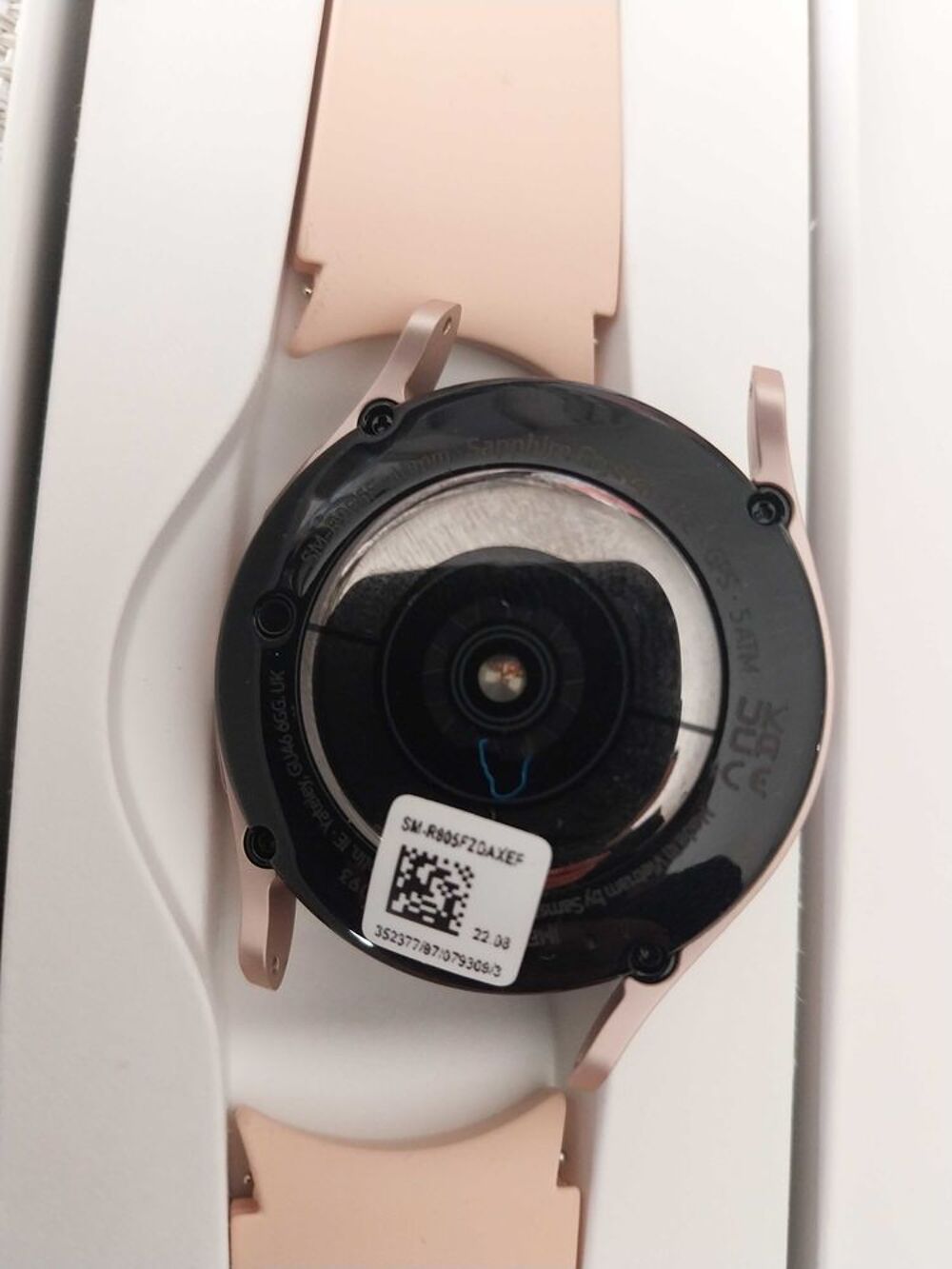 Montre connect&eacute;e SAMSUNG Galaxy Watch5, rose, neuve Accessoires