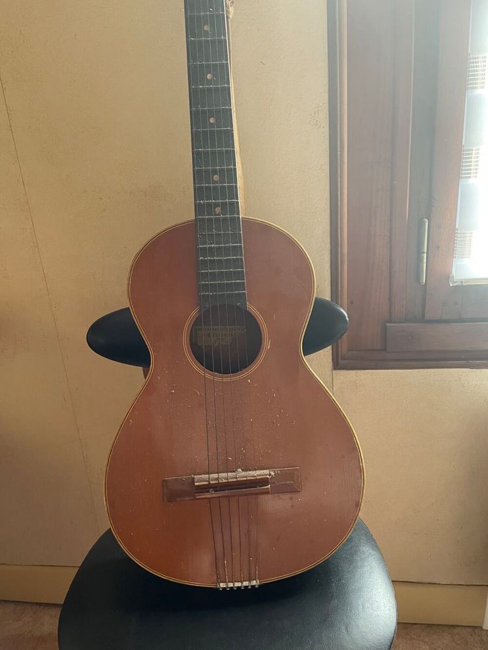 GUITARE COUESN0N Instruments de musique