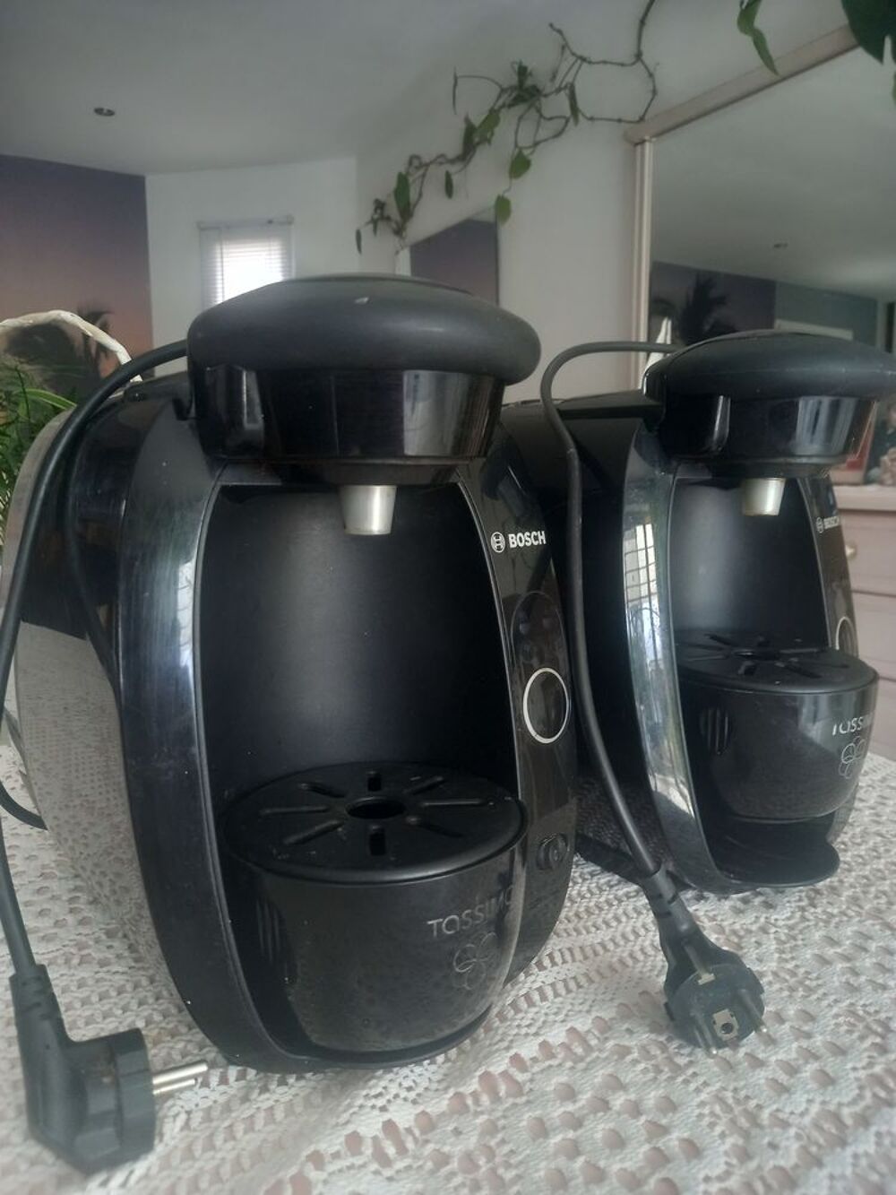 deux cafeti&egrave;res marque Tassimo d'occasion Electroménager