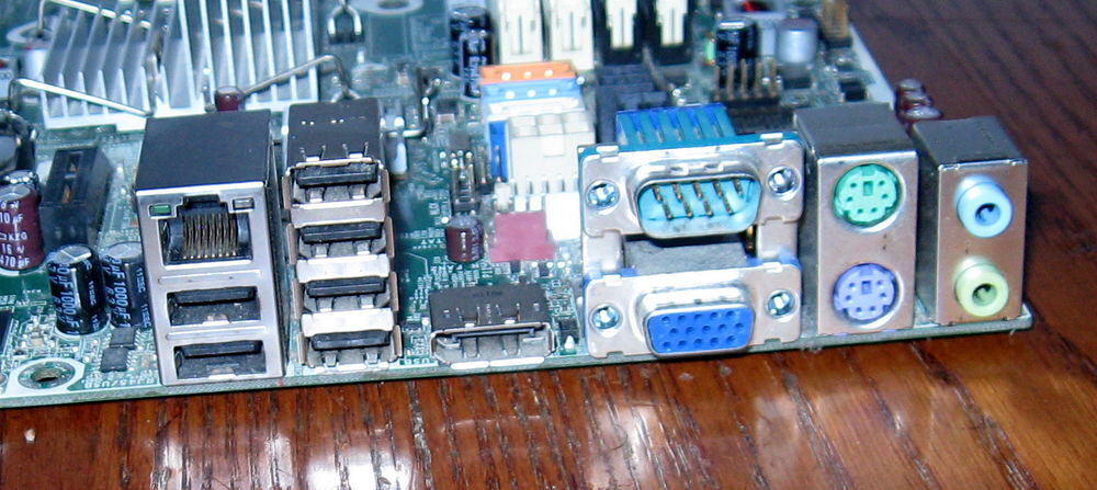 HP compaq pro 6005 SFF---carte m&eacute;re. Matériel informatique