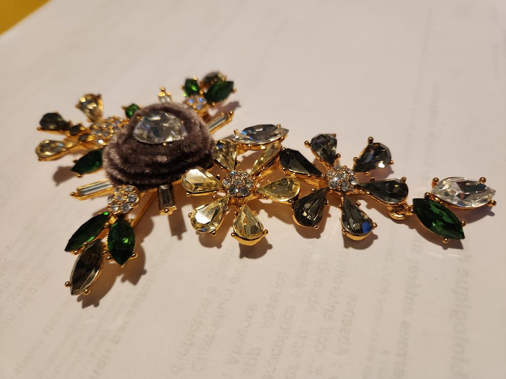 Broche Croix LACROIX GM Strass Crystal Multicolore C?ur Bijoux et montres