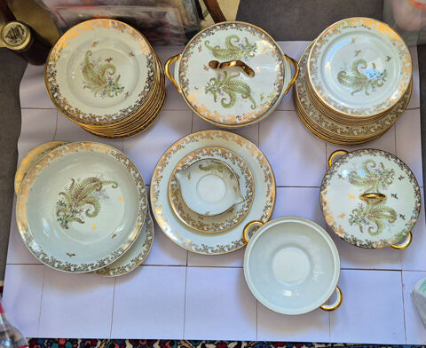Service vaisselle Limoges Authentique dor�, 37 pi�ces 150 Paris 19 (75)