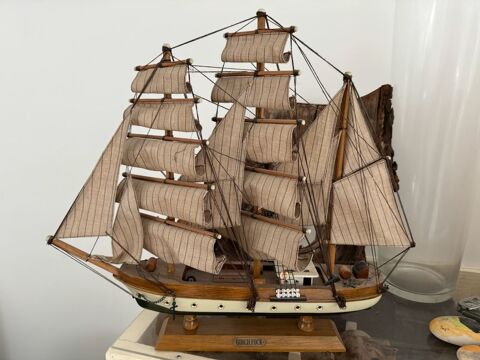 Maquette de voillier 35 Nimes (30)