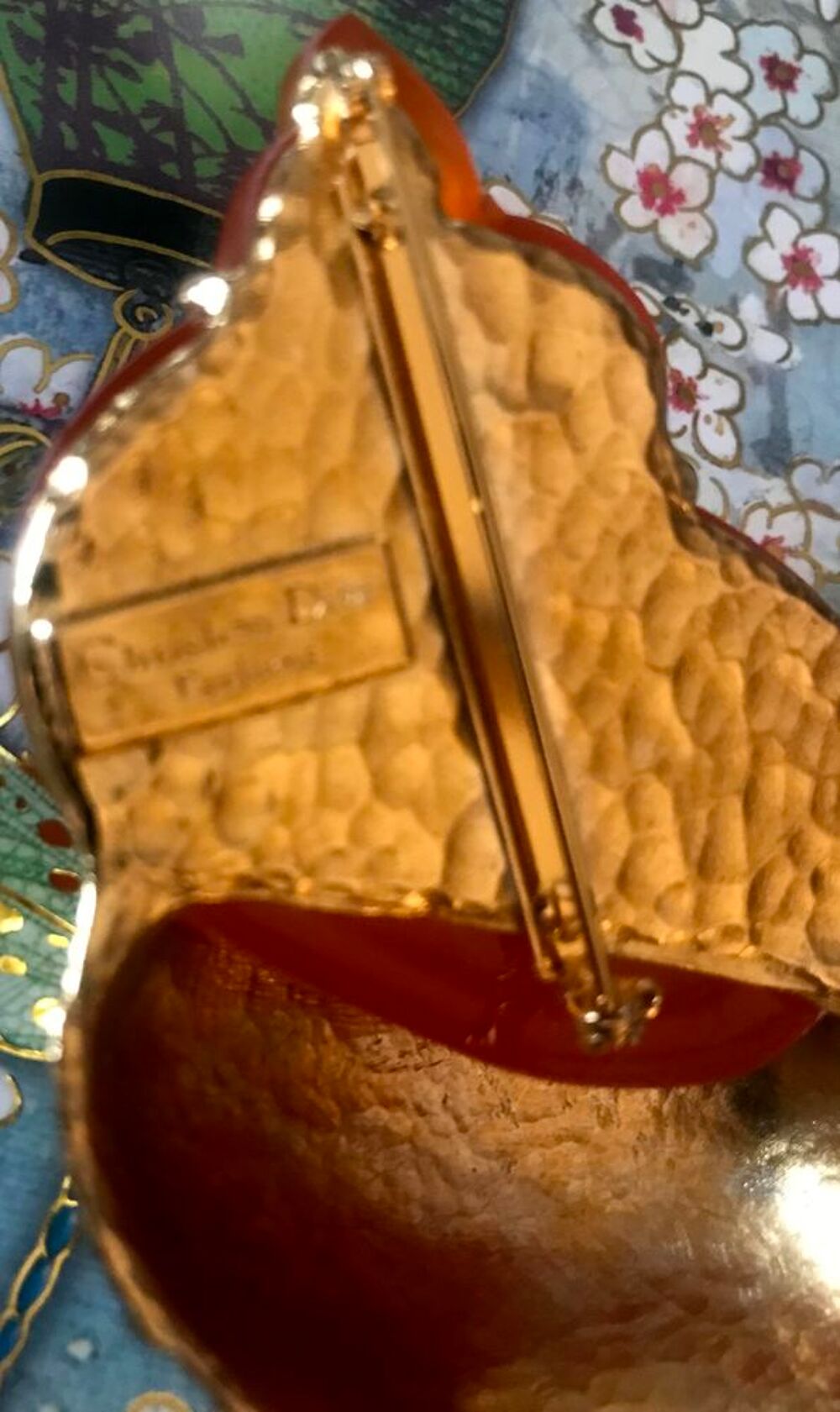 Broche Christian Dior "coquillage" vintage Bijoux et montres
