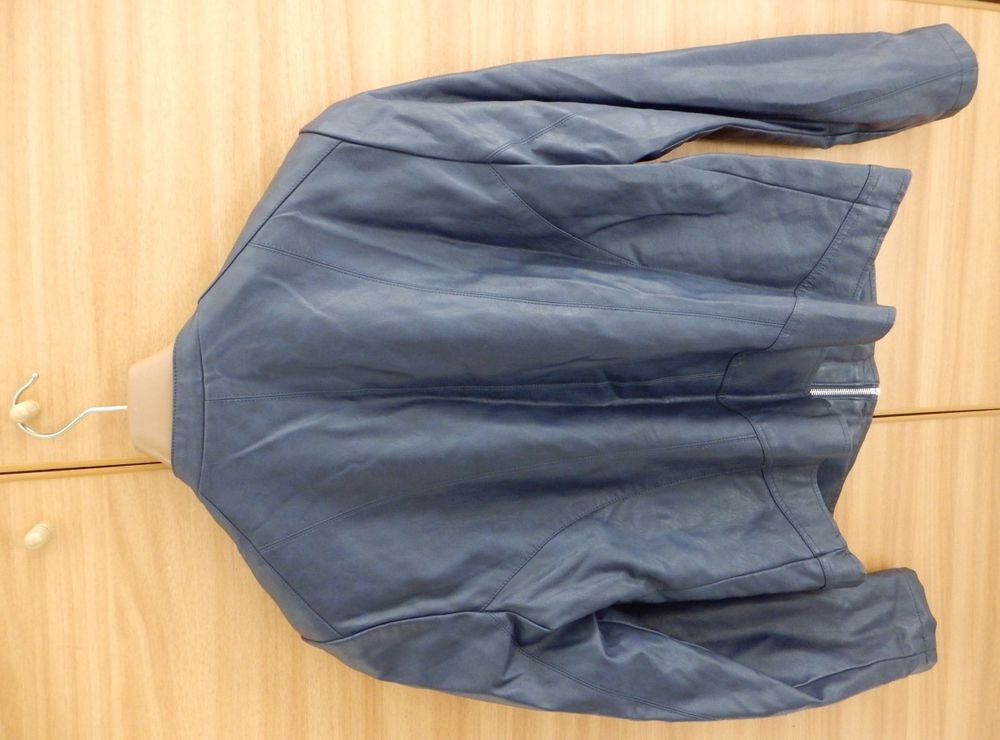 Veste / Blouson BREAL couleur Bleu marine T 46 : Tr&egrave;s bon &eacute;t Vêtements