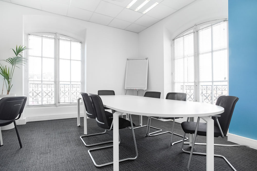   Bureau entièrement équipé à louer pour vous et votre équipe à BORDEAUX, Gare de Bordeaux Bordeaux