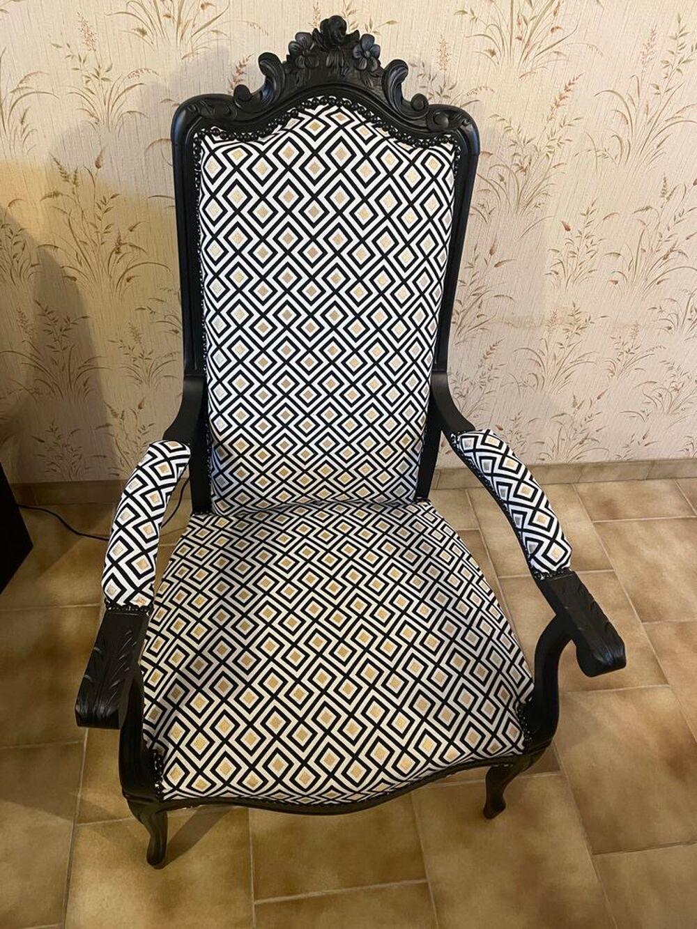 fauteuil, enti&egrave;rement restaur&eacute; Meubles