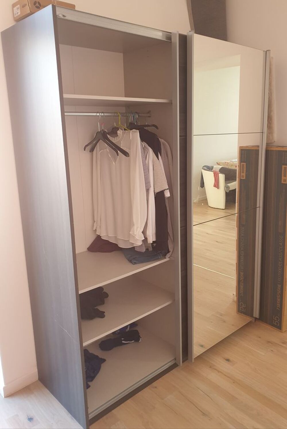 Armoire 2 portes 
Meubles