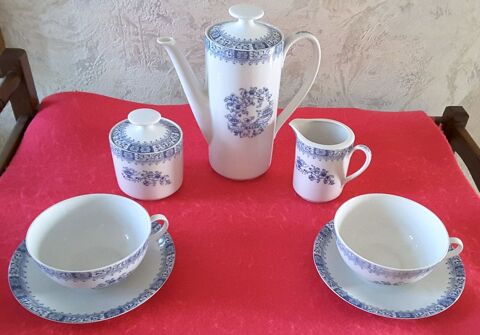 T�te � t�te - Petit-d�jeuner - Kr�nen Porzellan - Blanc bleu 25 Limoges (87)