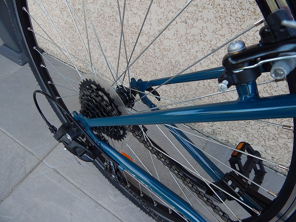 Tr&egrave;s beau v&eacute;lo Dacthlon Riverside 120 bleu en TBE, taille S Vélos