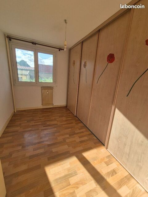  Appartement � louer 4 pi�ces 87 m�