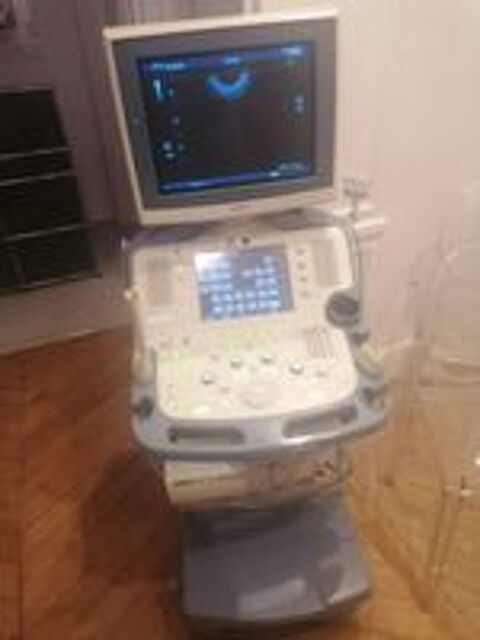   ECHOGRAPHE TOSHIBA XRIOEN BONNE ETAT  