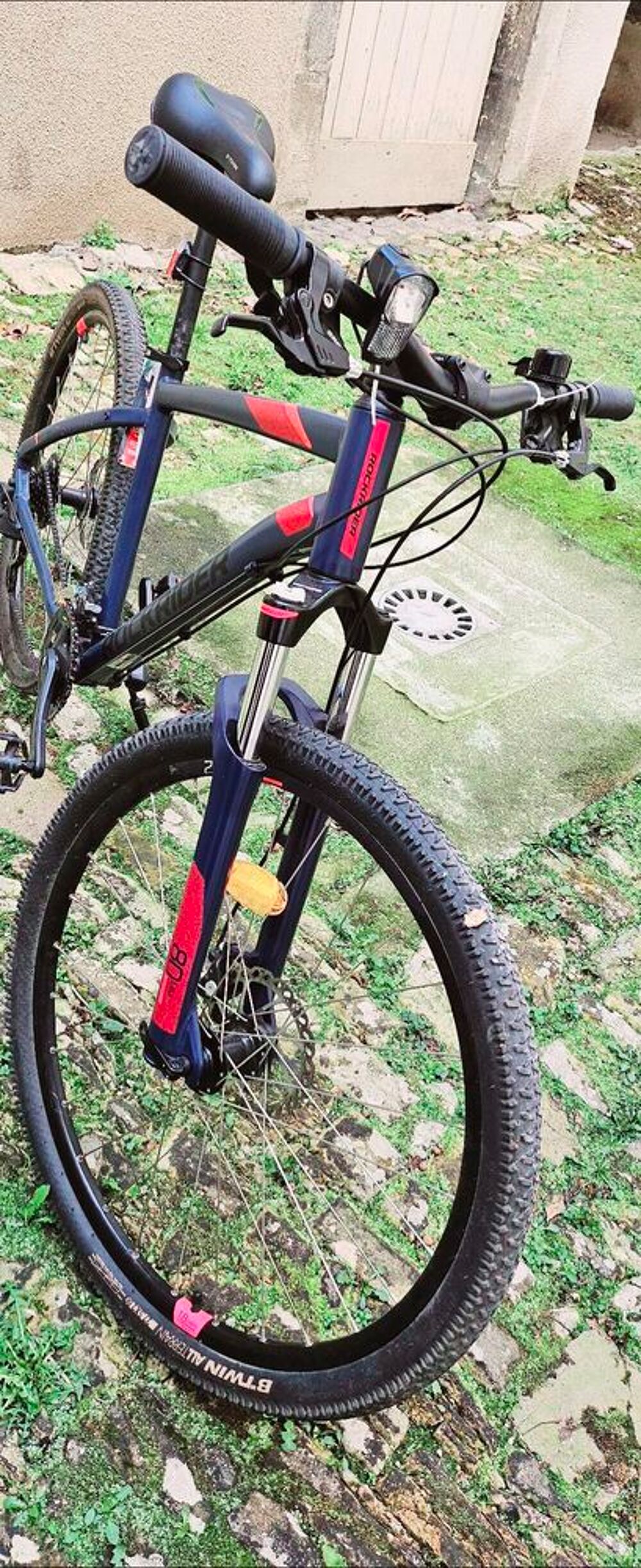 VTT FEMME BLEU 175-184cm L TRES BON ETAT Vélos