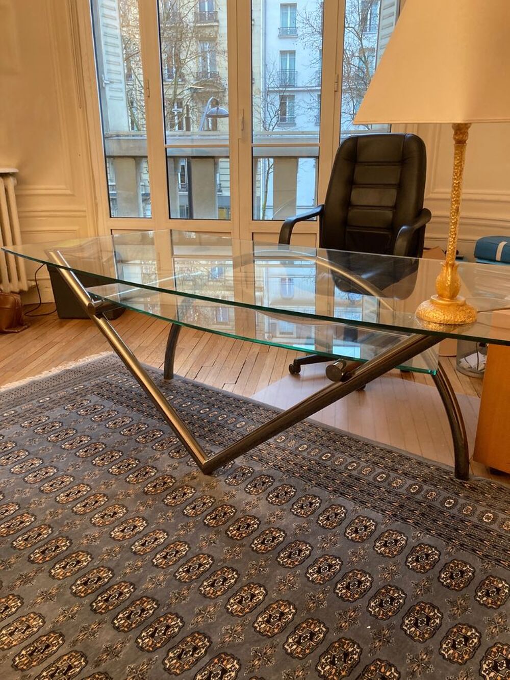 Bureau design en verre et pi&egrave;tement inox Meubles