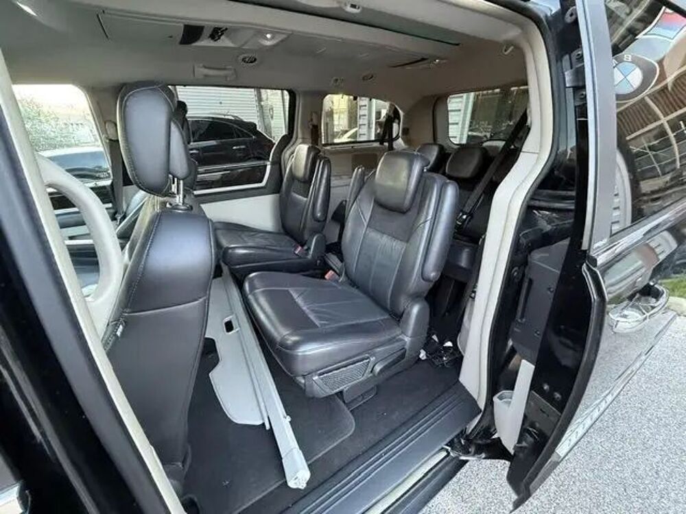 Voyager Chrysler Grand voyager 2.8 crd LIMITED 7 PLACES 2011 occasion 83830 Bargemon