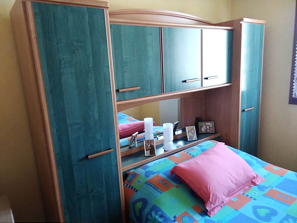 Chambre pont Meubles