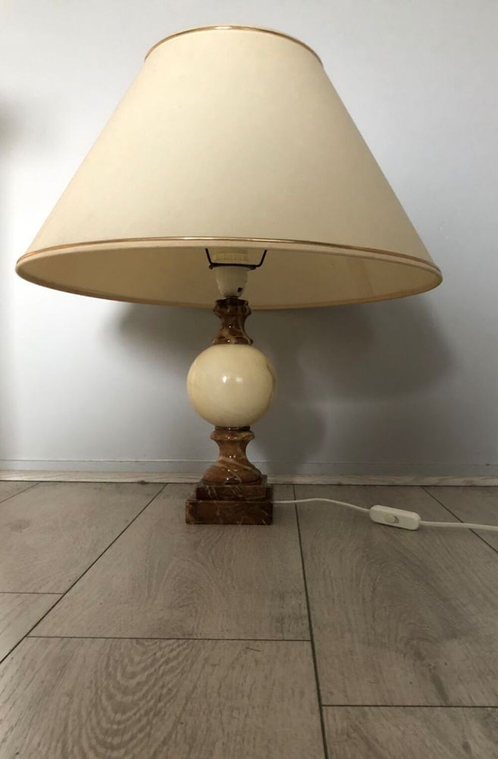 Lampe sur pied alb&acirc;tre Décoration