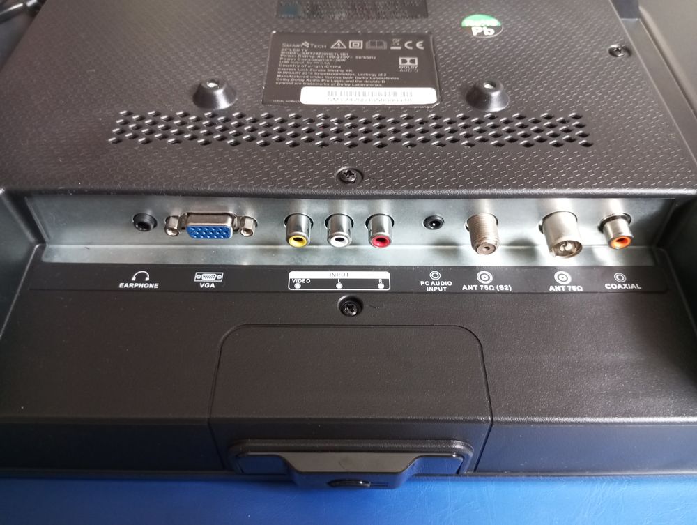 TV SMART-TECH HD 24 pouces 60 cm Photos/Video/TV