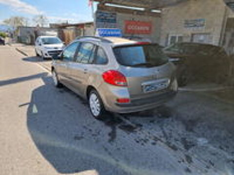 Clio III Estate Clio Estate III 1.2 16V 75 eco2 Expression 2009 occasion 26100 Romans-sur-Is&egrave;re