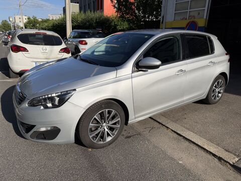 Peugeot 308 1.6 BlueHDi 120ch S&S BVM6 Allure 2017 occasion V&eacute;nissieux 69200