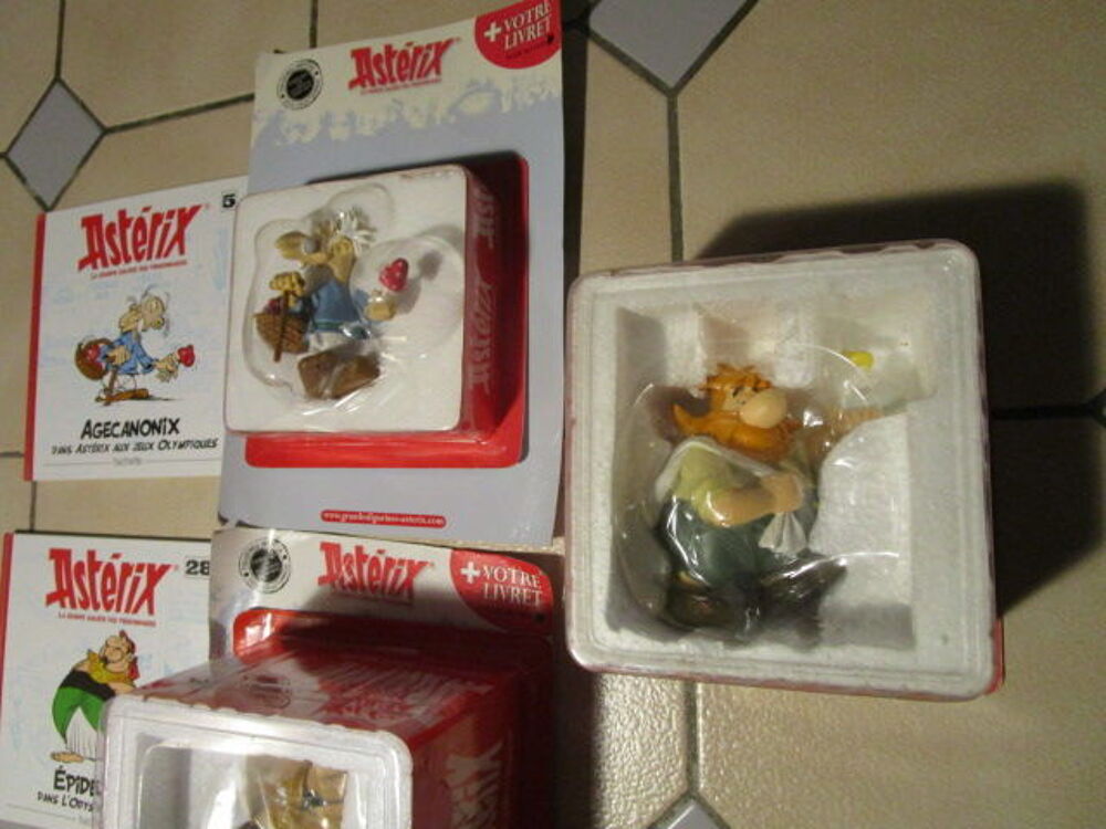LOT FIGURINE ASTERIX"EPIDEMAIS-PETISUIX-AGECANONIX" Jeux / jouets