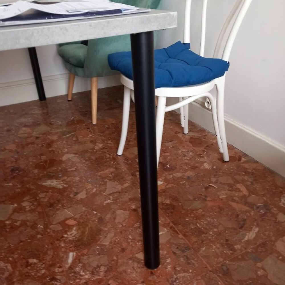 Grande table bureau plan travail avec arriv&eacute;e &eacute;lectrique Meubles