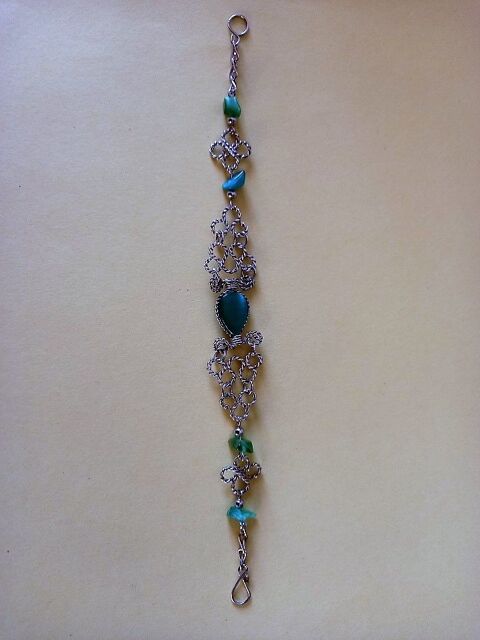 Bracelet fantaisie pierres vertes et mtal argent 15 Villiers (86)