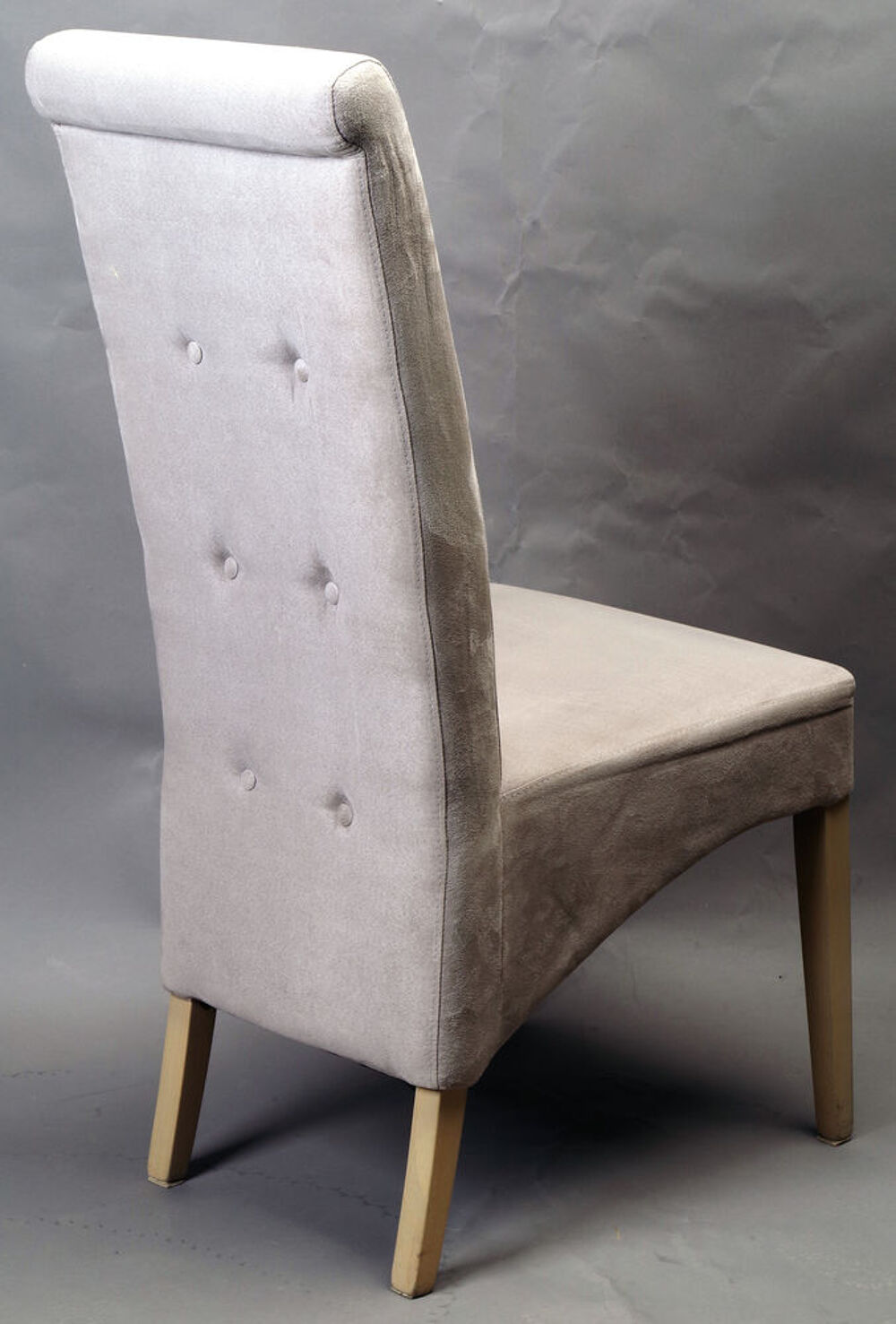 Chaise velours ras beige clair et bois Meubles