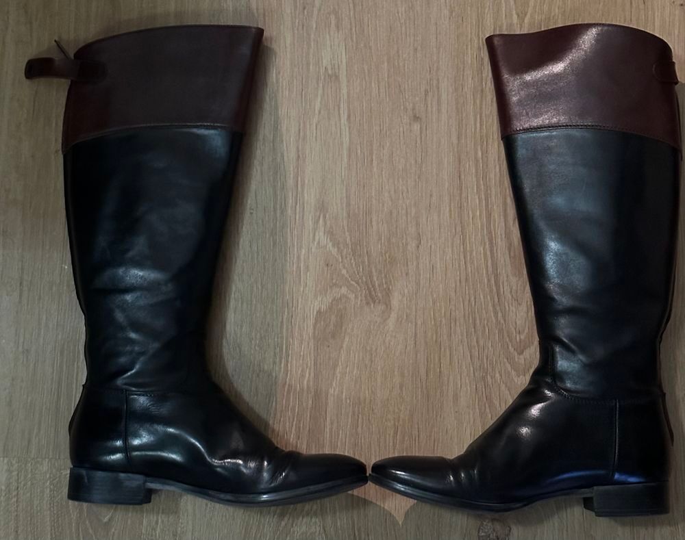 Bottes cavali&egrave;res en cuir noir et fauve Chaussures
