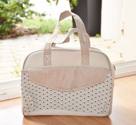 NEUF.   Sac � main vanity �cru. Fermture �clair. 28 cm. NEUF 20 Gujan-Mestras (33)