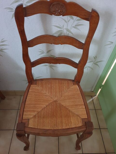 6 chaises en bois chêne moyen 80 Nœux-les-Mines (62)
