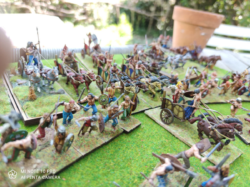 FIGURINES VICTRIX WARLORD.ROMAIN GAULOIS ET FORT 