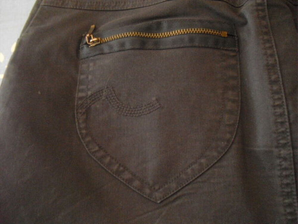 jupe courte noire NEUVE MANGO TAILLE 36 Vêtements