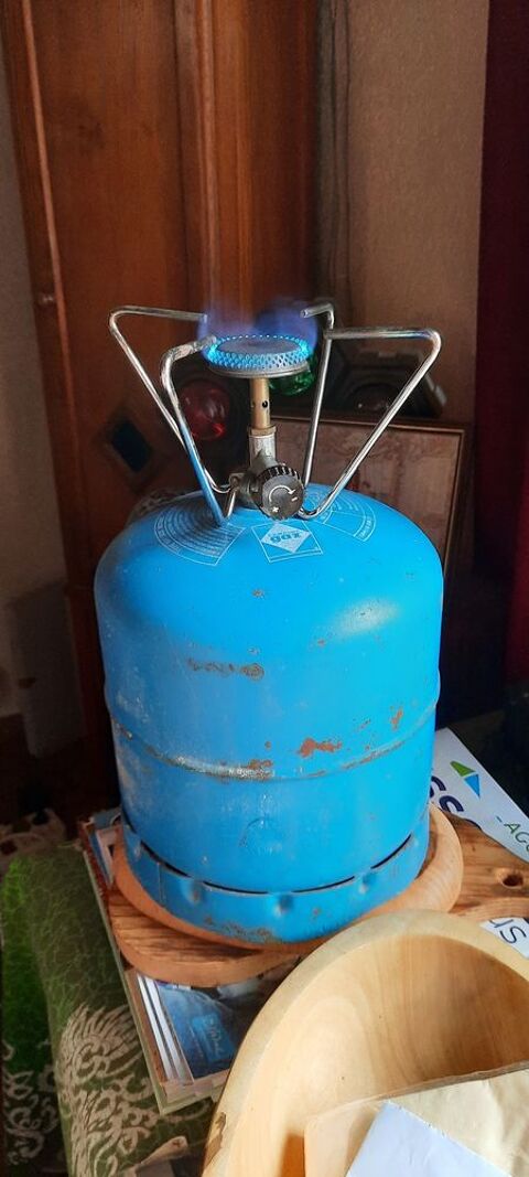 Rchaud Camping Gaz + 2 bouteilles 907 25 Mrville (91)