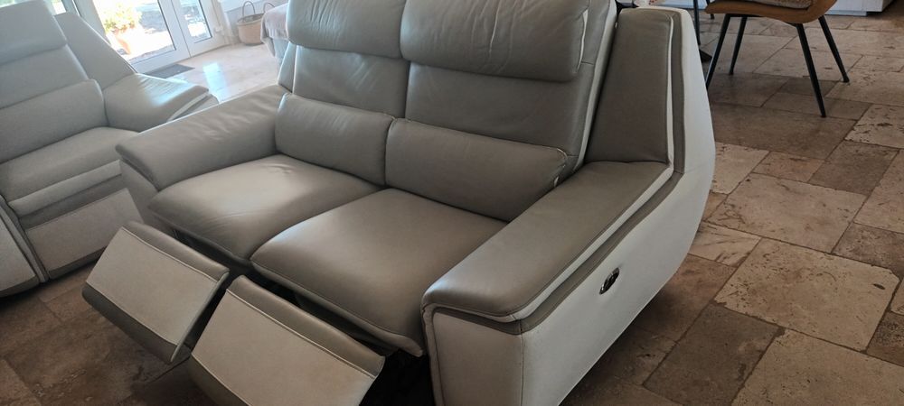 1 canap&eacute; +1 Fauteuil electrique BKANC en cuir Meubles
