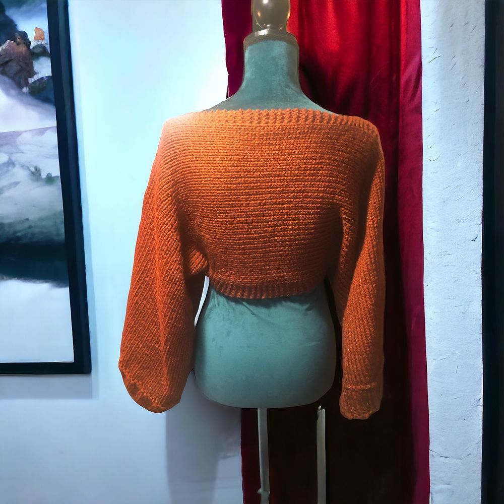 Pull crop top au tricotin rouge-brun et noir taille S Vêtements