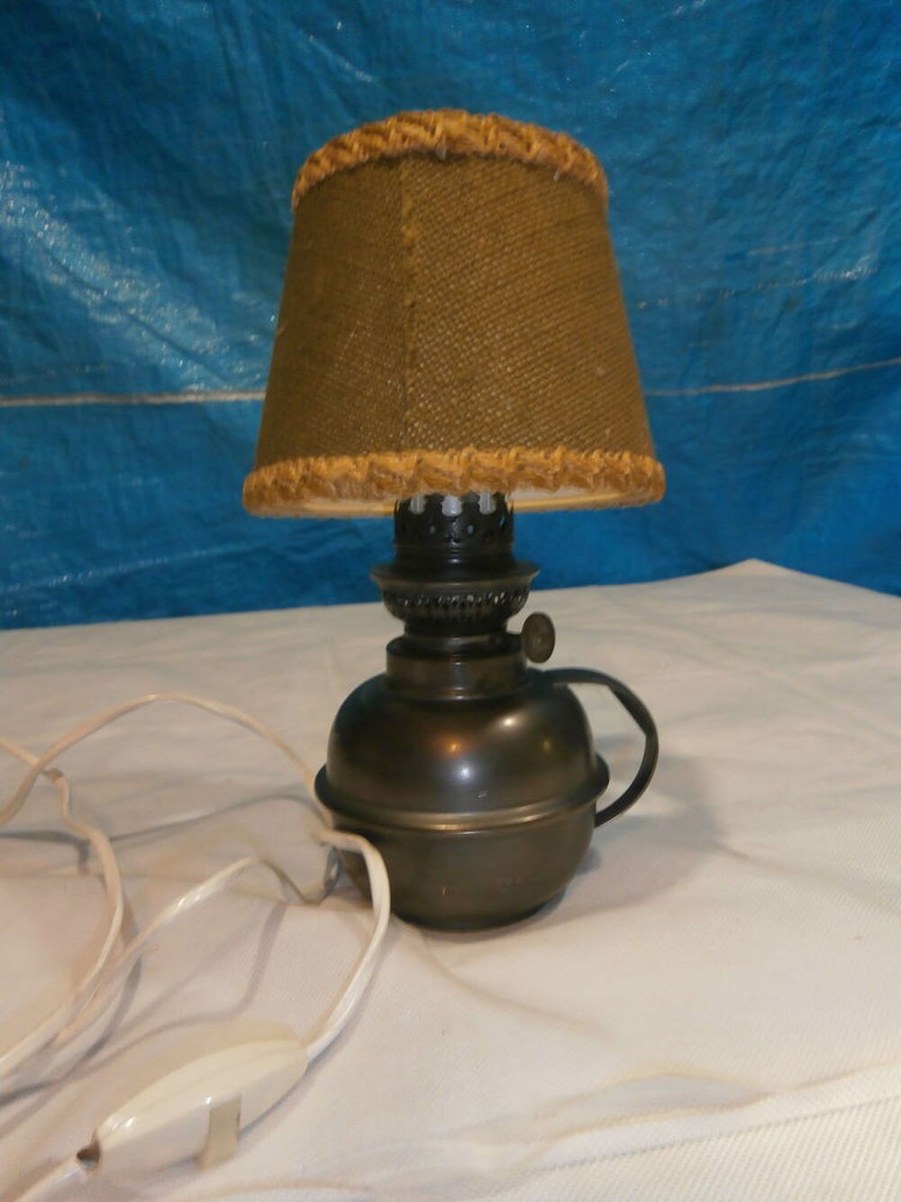 Lampe en &eacute;tain de France Décoration